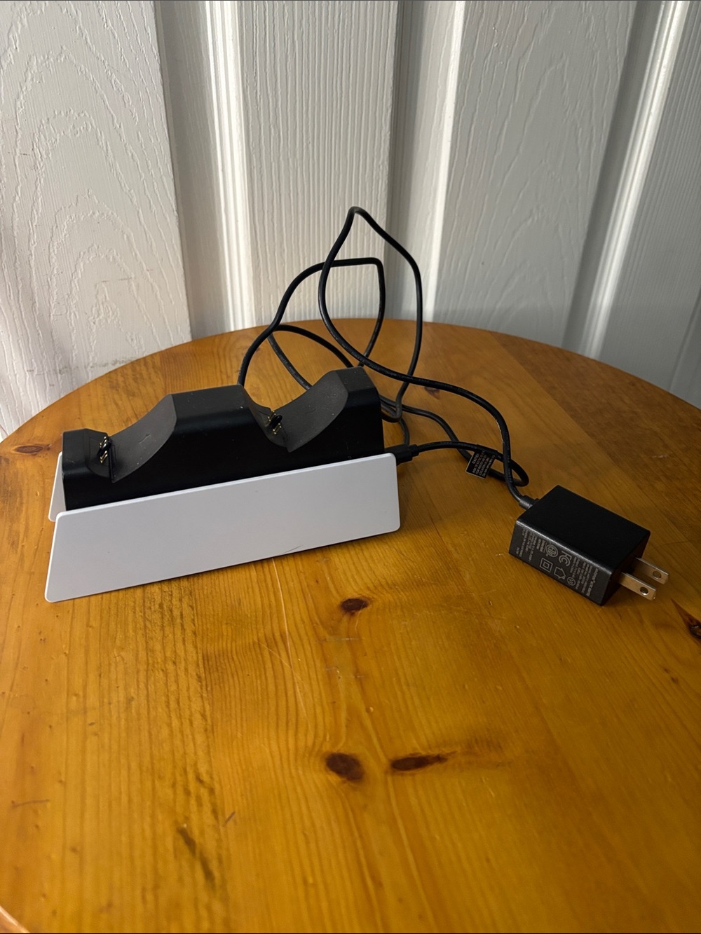 Game Stop Dual Controller Charging Dock
